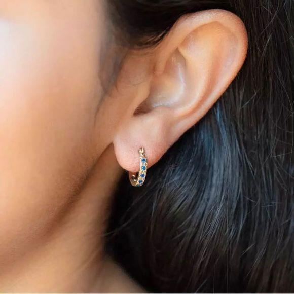 FIVE AND TWO 18K GOLD HOOPS DIAMOND CUT SAPPHIRE CRYSTALS STARBURST HOOPS LOOPS - Picture 3 of 15